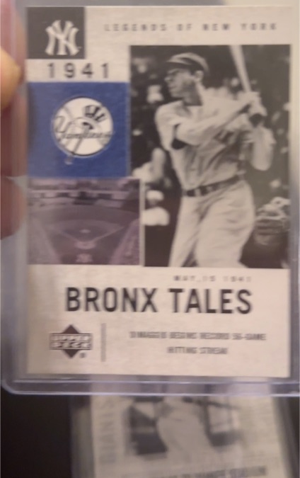 2001 Upper Deck Legends of New York Bronx Tales #130 Joe DiMaggio — front