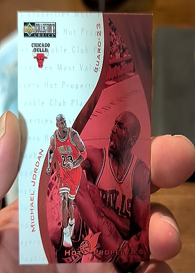 1997-98 Upper Deck Collector's Choice #385 Michael Jordan Hot Properties — front