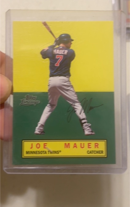 2011 Topps Lineage Stand-Ups #7 Joe Mauer — front