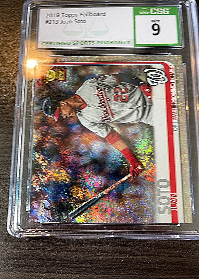 2019 Topps #213 Juan Soto — front