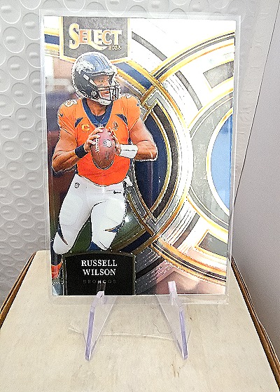 2023 Panini Select #129 Russell Wilson — front