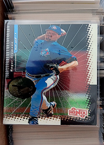 1999 Upper Deck Ionix #59 Roger Clemens — front