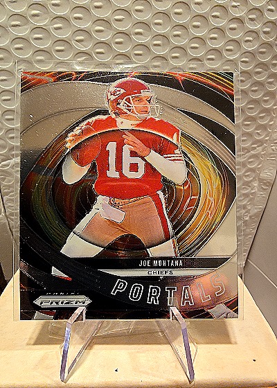 2024 Panini Prizm #1 Joe Montana — front