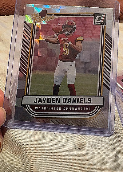 2024 Panini Donruss #TR-37 Jayden Daniels — front