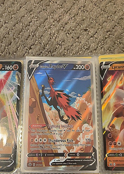 2021 Pokémon #174/198 Galarian Zapdos V — front