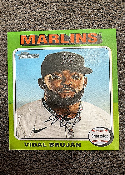 2024 Topps Heritage #703 Vidal Bruján — front