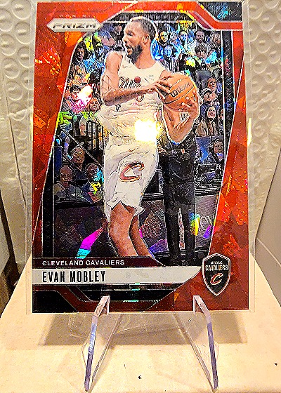 2024 Panini Prizm #148 Evan Mobley — front