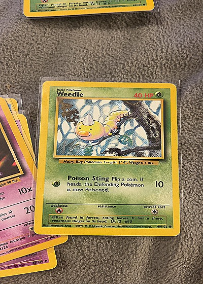 1999 Pokemon #69/102 Weedle — front