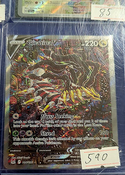 2022 Pokemon #186/196 Giratina V — front