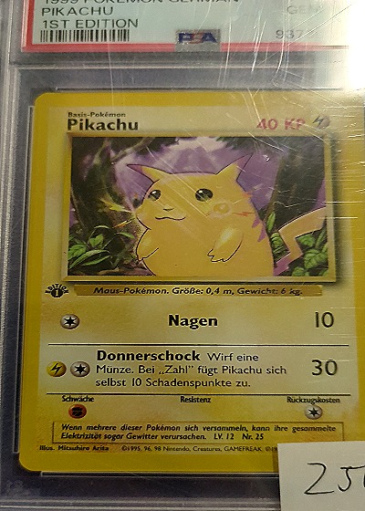 1999 Pokémon #58/102 Pikachu — front