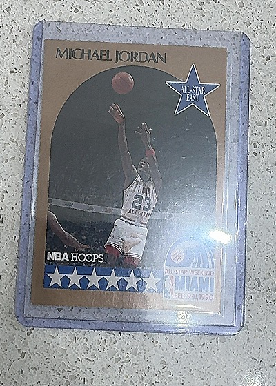 1990 NBA Hoops #5 Michael Jordan — front