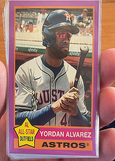 2025 Topps Heritage #500 Yordan Alvarez — front