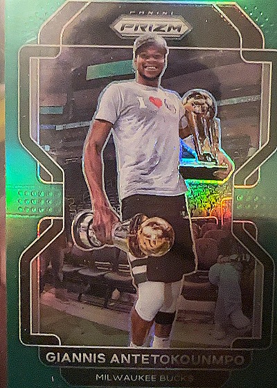 2021 Panini Prizm #1 Giannis Antetokounmpo — front