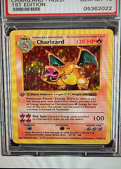 1999 Pokémon Base Set 4/102 Charizard Holo 1st Edition Shadowless — front