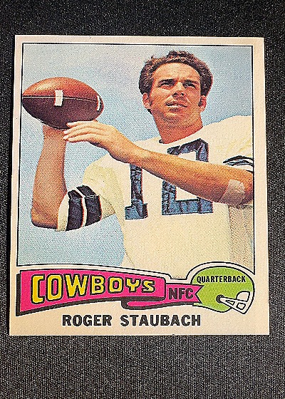 1975 Topps #145 Roger Staubach — front
