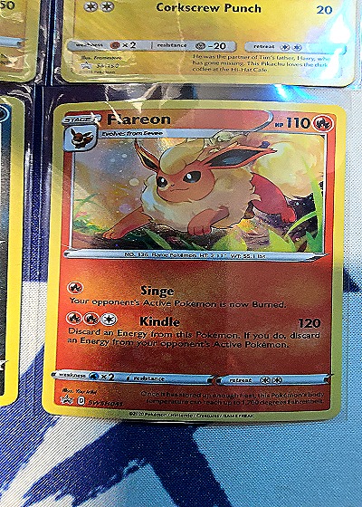 2020 Pokémon Sword & Shield Flareon SWSH041 Black Star Promo — front