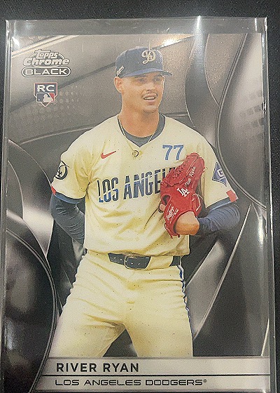 2025 Topps Chrome Black #118 River Ryan — front