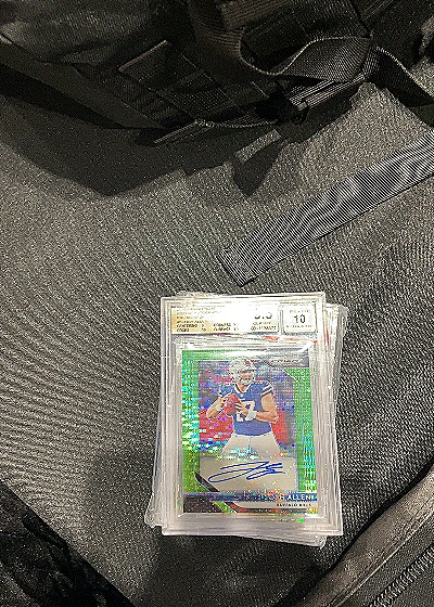 2023 Panini Prizm #323 Deshaun Watson Rookie Auto — front