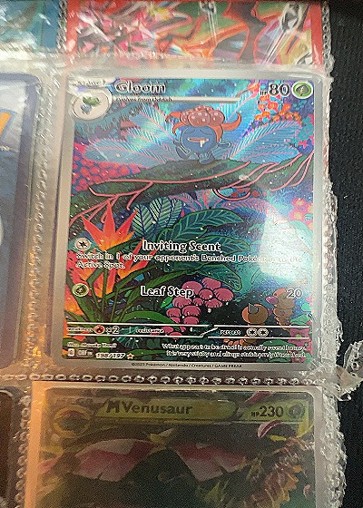 2023 Pokémon SV03: Obsidian Flames #198/197 Gloom Illustration Rare — front