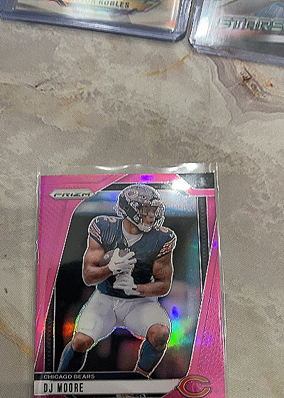2024 Panini Prizm DJ Moore Pink Wave — front