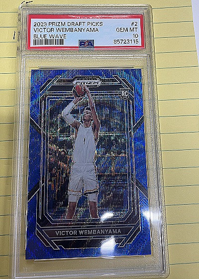 2023 Panini Prizm Draft Picks #2 Victor Wembanyama Blue Wave RC — front