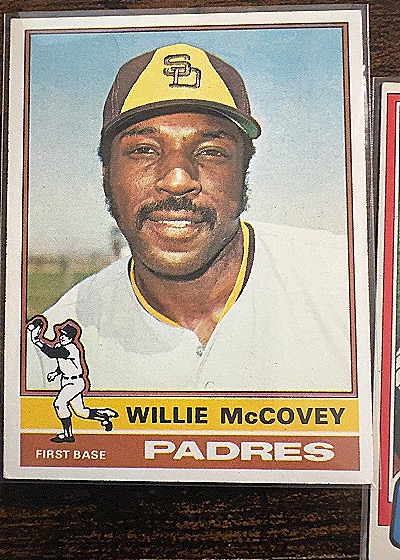 1976 Topps #520 Willie McCovey — front