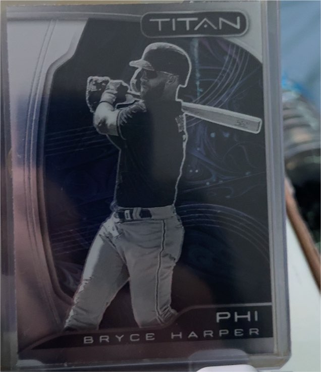 2022 Panini Chronicles Titan #24 Bryce Harper — front