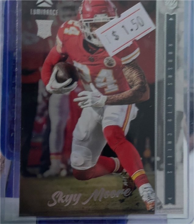 2022 Panini Chronicles Luminance #207 Skyy Moore — front