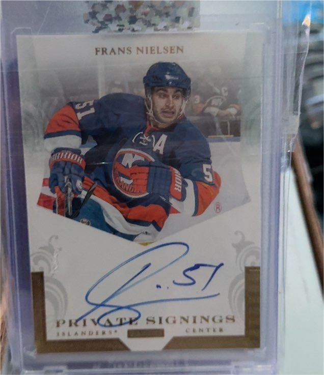 2011-12 Panini Private Signings #FN Frans Nielsen — front