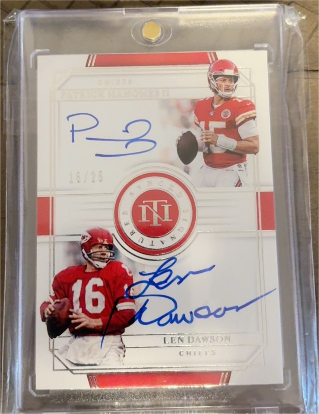 2021 Panini National Treasures Signature Holo Gold #S-DM Patrick Mahomes & Len Dawson — front