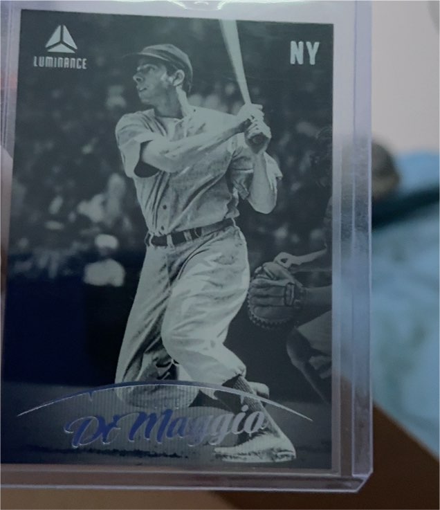 2023 Panini Chronicles #30 Joe DiMaggio Luminance — front