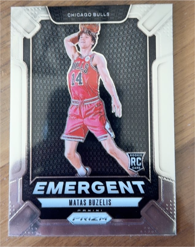 2024-25 Panini Prizm #7 Matas Buzelis Emergent — front
