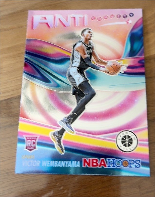 2023-24 Panini NBA Hoops Premium Stock Anti-Gravity #5 Victor Wembanyama — front