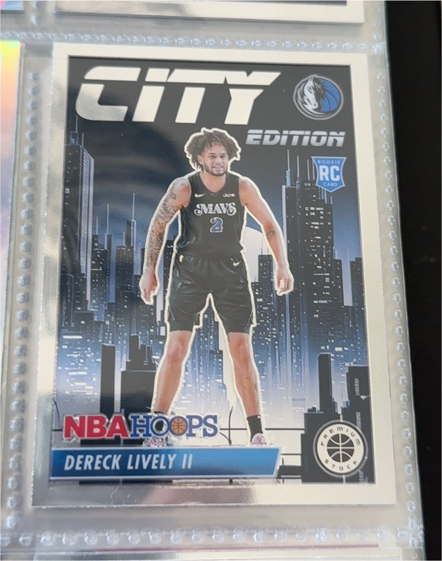 2023-24 Panini NBA Hoops Premium Stock City Edition #2 Dereck Lively II — front