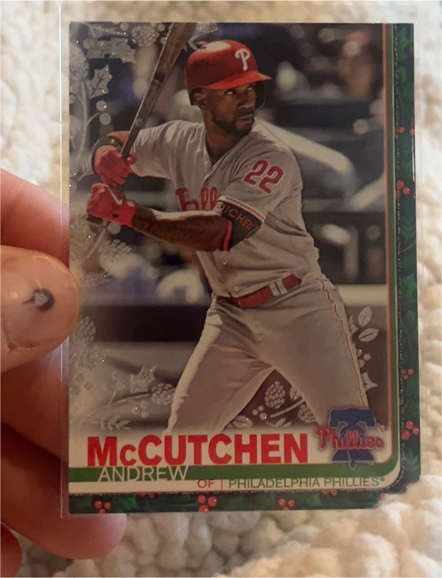 2019 Topps Holiday #HW106 Andrew McCutchen — front