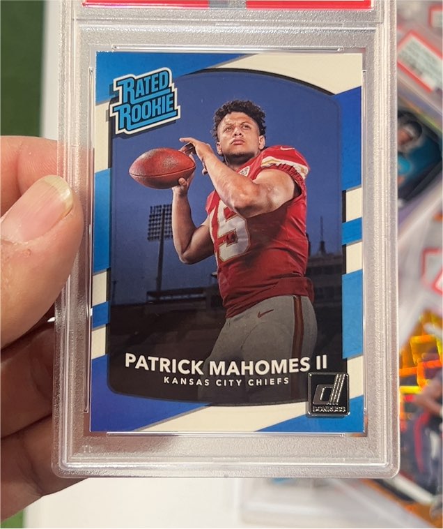 2017 Donruss #327 Patrick Mahomes II — front