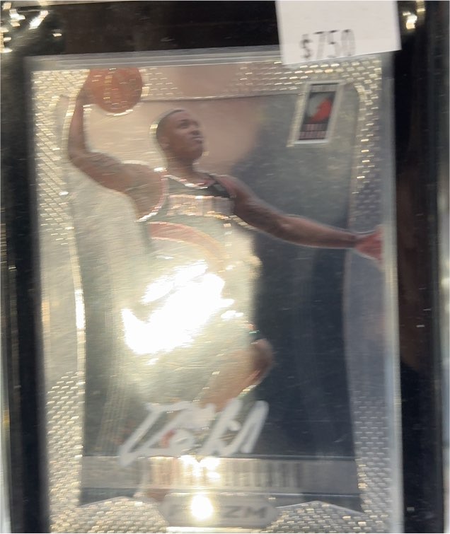 2012-13 Panini Prizm #245 Damian Lillard Rookie — front