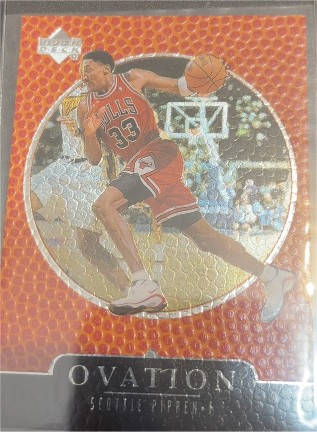 1998-99 Upper Deck Ovation #10 Scottie Pippen — front