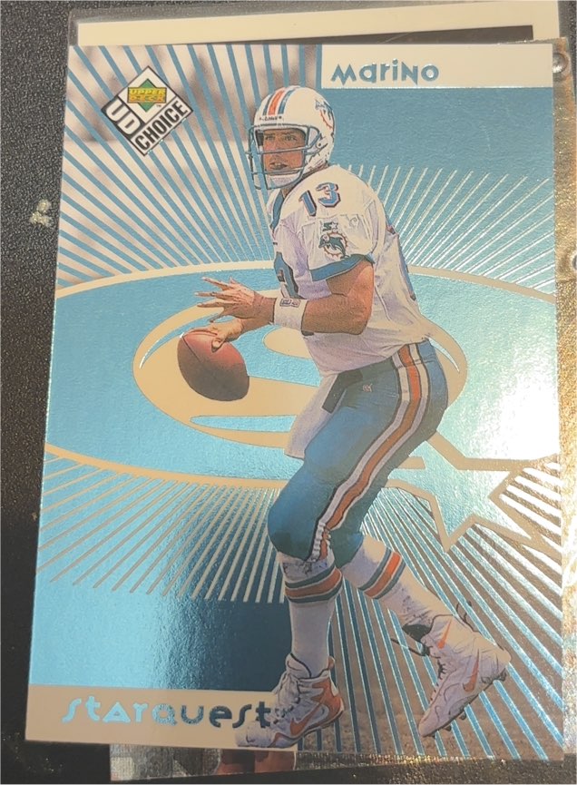 1998 Upper Deck Choice StarQuest #13 Dan Marino — front