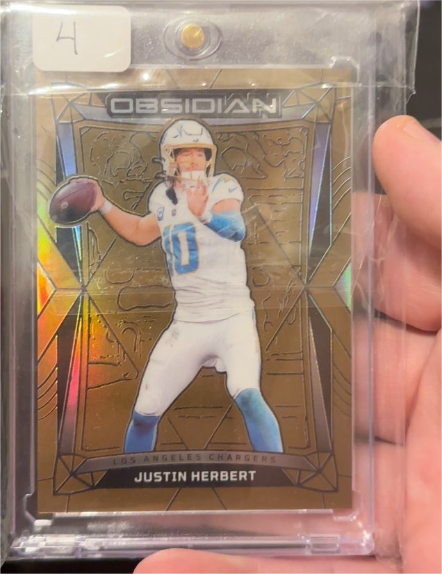 2024 Panini Obsidian #106 Justin Herbert — front