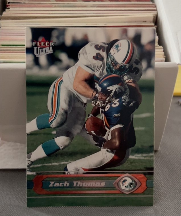 2002 Fleer Ultra #98 Zach Thomas — front