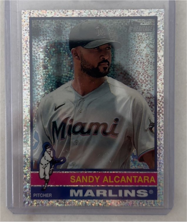 2025 Topps Heritage Chrome #161 Sandy Alcantara — front