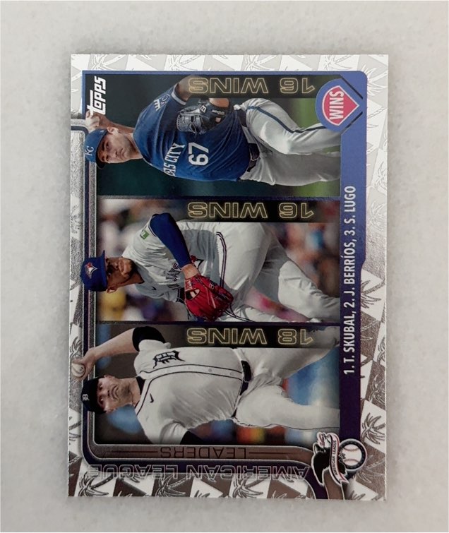 2025 Topps Series 1 #151 American League Wins Leaders Tarik Skubal / José Berríos / Seth Lugo — front