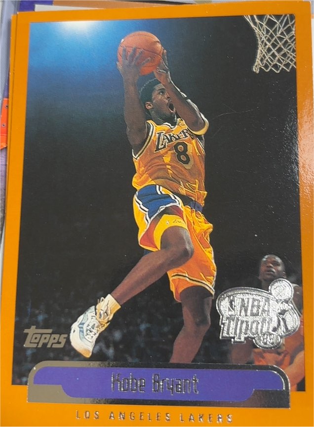 1999-00 Topps Tip-Off #8 Kobe Bryant — front