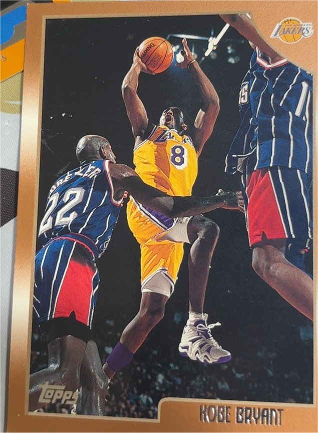 1998-99 Topps #68 Kobe Bryant — front
