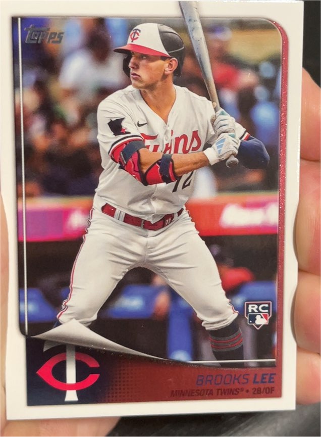 2025 Topps Flagship Collection #69 Brooks Lee — front