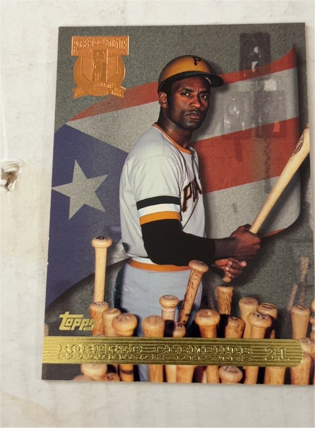 1997 Topps A Tribute to Roberto Clemente #RC1 Roberto Clemente — front