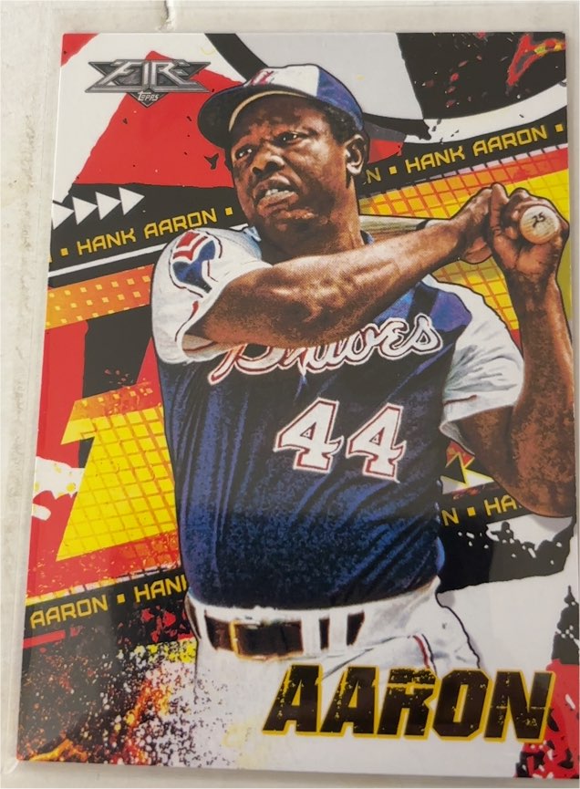 2022 Topps Fire #194 Hank Aaron — front