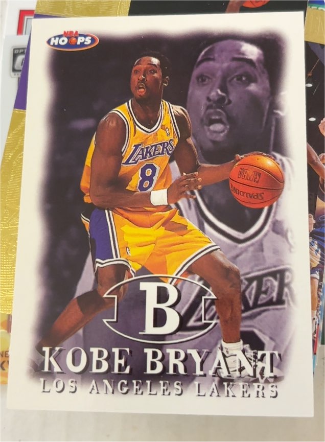 1998-99 NBA Hoops #1 Kobe Bryant — front