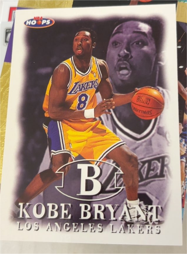 1998-99 NBA Hoops #1 Kobe Bryant — front